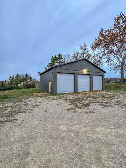 Primary Photo Of 10069 Silver Springs Road, Bonne Terre Specialty For Sale