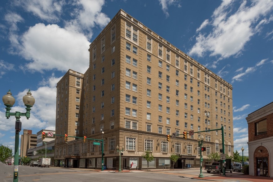 Primary Photo Of 405 Capitol St, Charleston Office For Lease