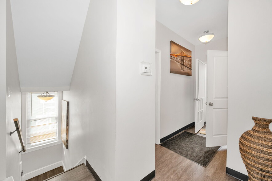 More Photos Of 4920 Belair Rd, Baltimore Office For Sale