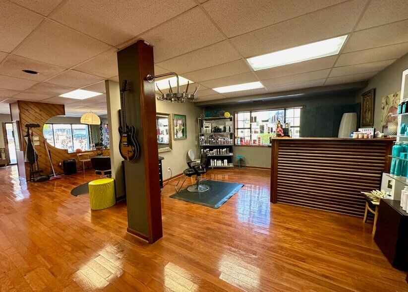 More Photos Of 3928 Dayton Blvd, Chattanooga Storefront For Sale