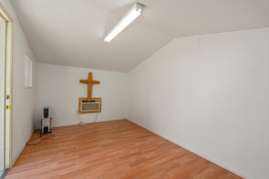 More Photos Of 37400 Falling Springs Rd, Yucaipa Religious Facility For Sale