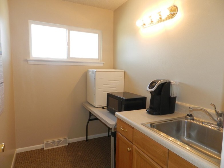 More Photos Of 1020 S Townsend Ave, Montrose Storefront Retail Office For Sale