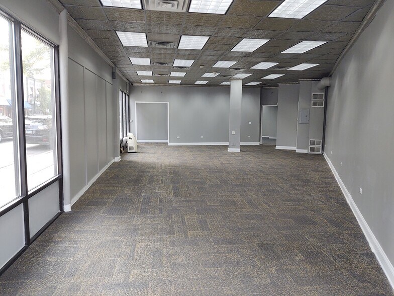More Photos Of 3954 N Lincoln Ave, Chicago Storefront Retail Residential For Lease
