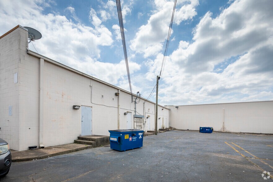 More Photos Of 9060-9098 Parkway E, Birmingham Unknown For Lease