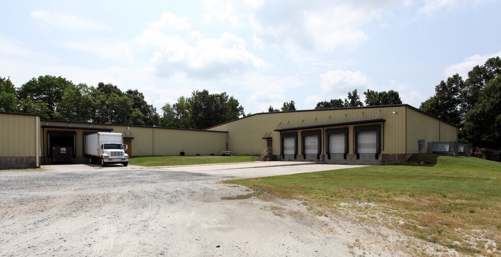 Primary Photo Of 701 Eden Ter, Archdale Warehouse For Lease