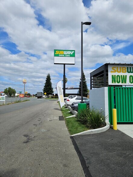 More Photos Of 4170 E Waterloo Rd, Stockton Storefront Retail Office For Lease