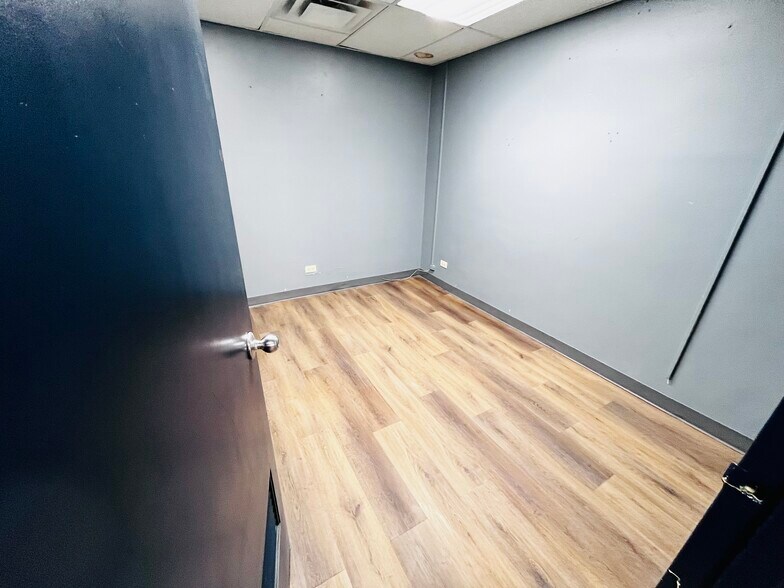 More Photos Of 200 E 75th St, Chicago Office For Lease