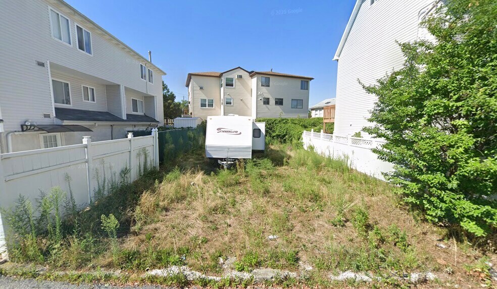 Primary Photo Of 8 Iroquois St, Staten Island Land For Sale