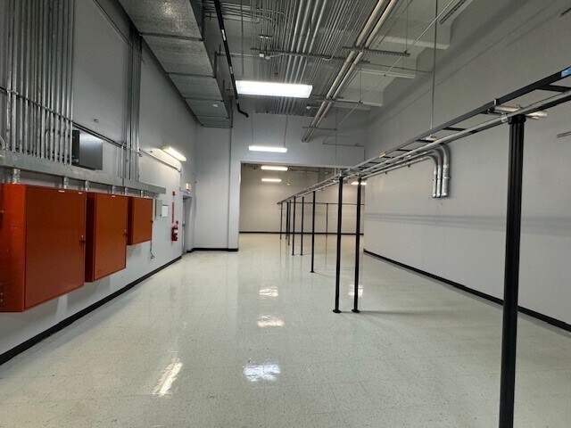 More Photos Of 3701 NW 82nd Ave, Doral Industrial For Lease