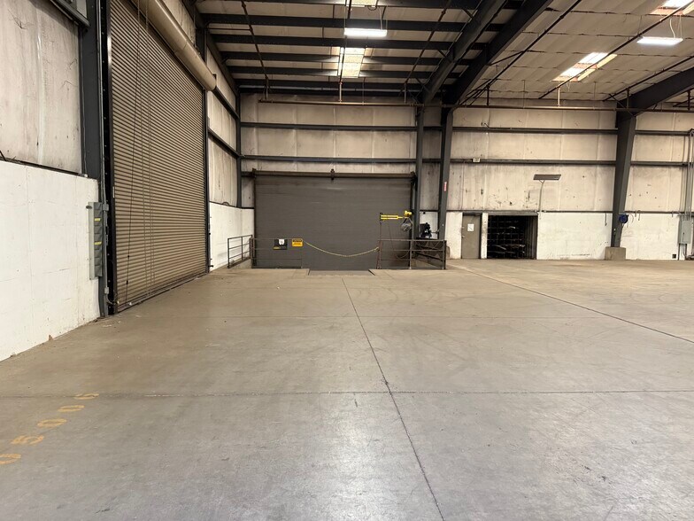 More Photos Of 2270 Ivy St, Chico Warehouse For Sale