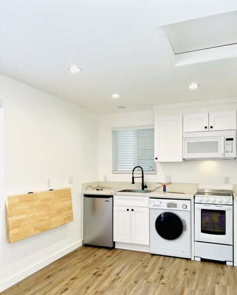 More Photos Of 328 W California Ave, Glendale Multifamily For Sale