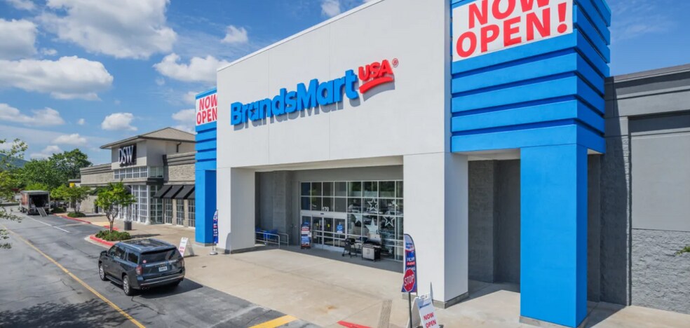 More Photos Of 840 Ernest West Barrett Pky, Kennesaw Unknown For Lease