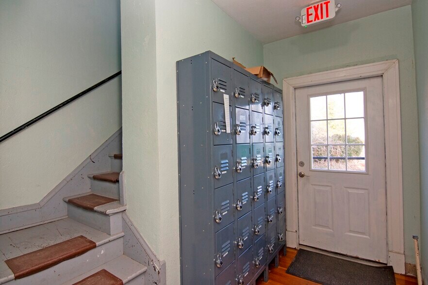 More Photos Of 158 Academy Lane Dr, Pence Springs Hotel For Sale