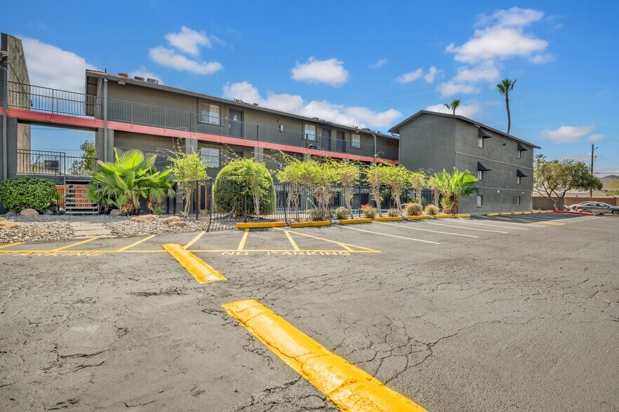 More Photos Of 2424 E Grandview Rd, Phoenix Apartments For Sale