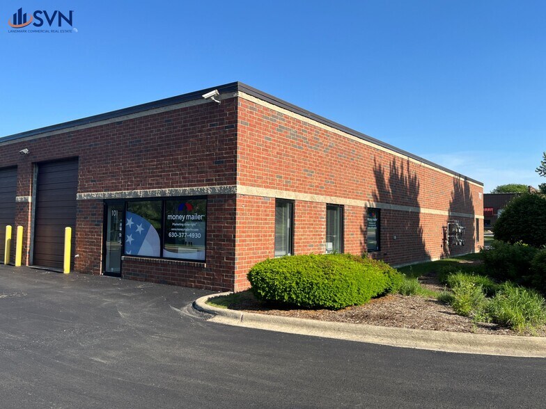 Primary Photo Of 707 Colomba Ct, St Charles Flex For Lease
