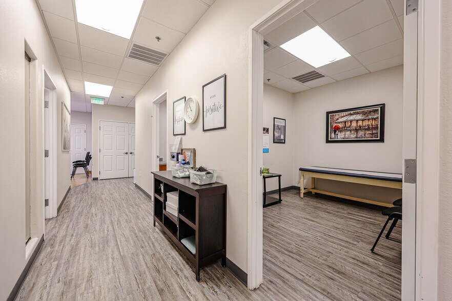 More Photos Of 535 E McKellips Rd, Mesa Office For Sale