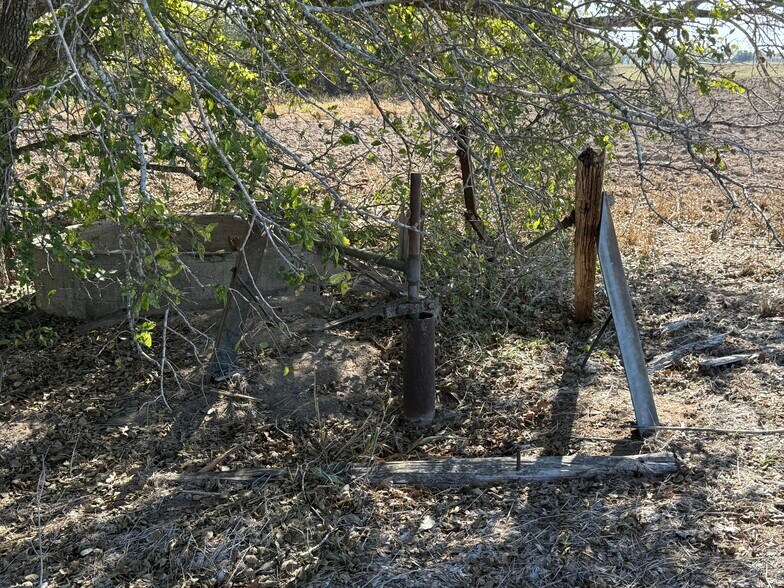 More Photos Of 223 County Road 236, Stockdale Land For Sale