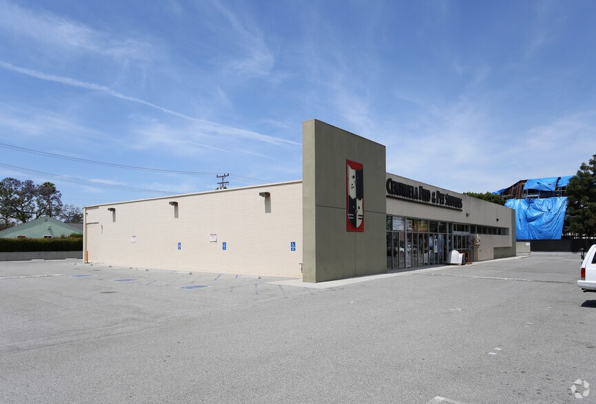 More Photos Of 5299 Sepulveda Blvd, Culver City Freestanding For Lease