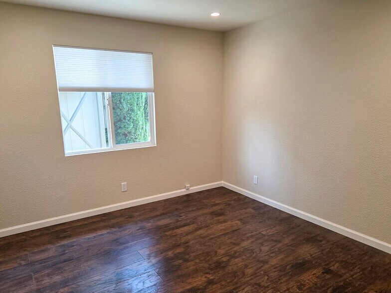 More Photos Of 4015 Hoen Ave, Santa Rosa Apartments For Sale