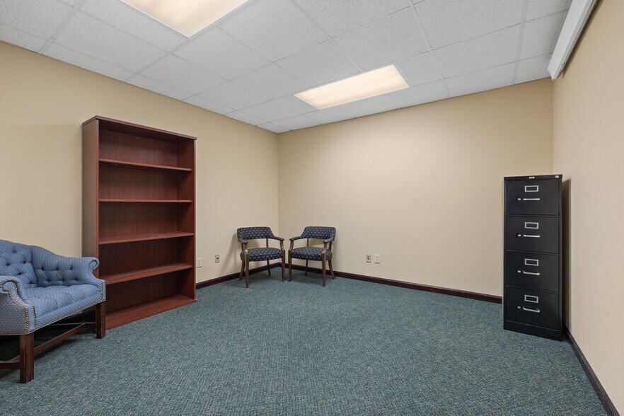 More Photos Of 601 West Blvd, Rapid City Office For Lease