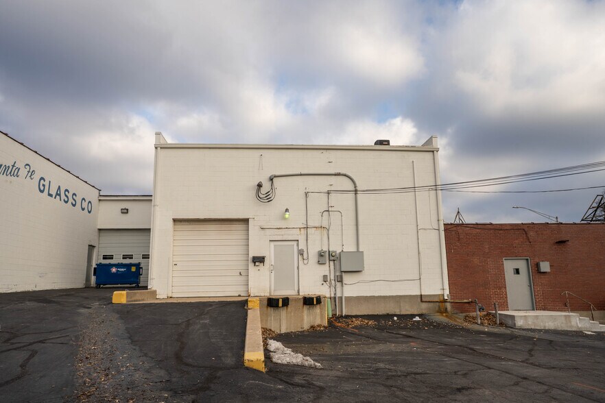 More Photos Of 147 E Lexington Ave, Independence Storefront Retail Office For Sale