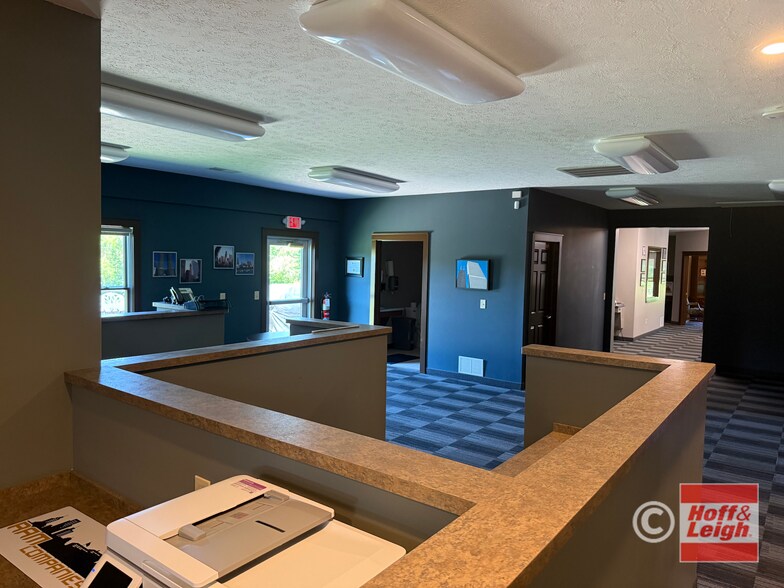 More Photos Of 1680 Industrial Pky, Brunswick Office For Sale