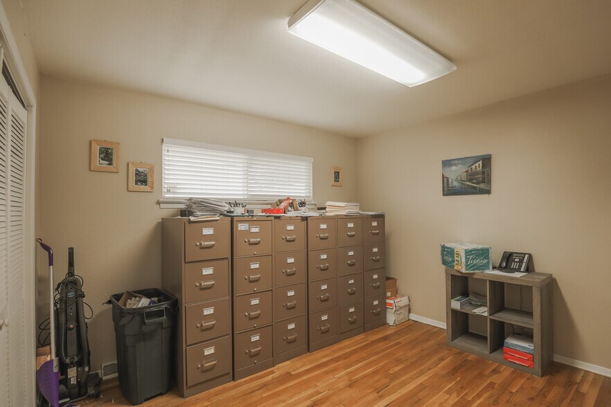 More Photos Of 1020 S Townsend Ave, Montrose Storefront Retail Office For Sale
