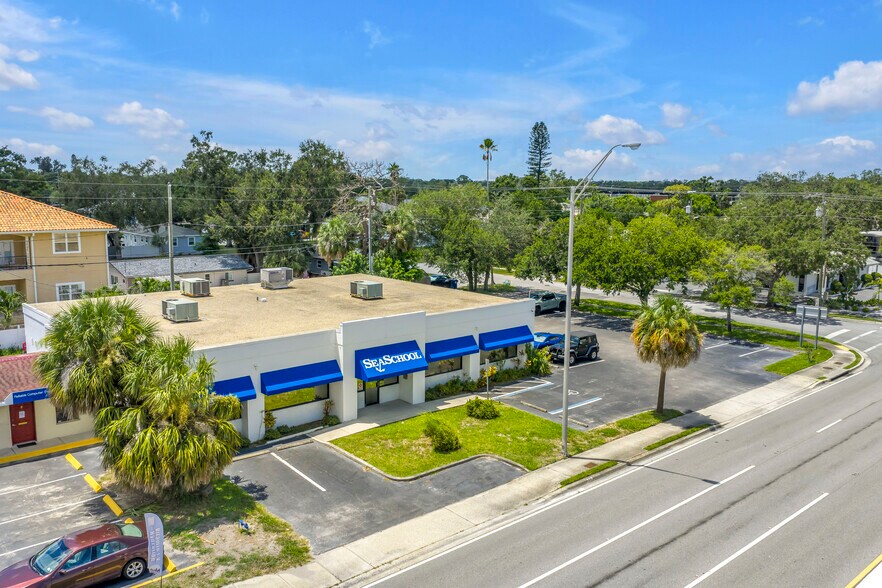 More Photos Of 8440 4th St N, Saint Petersburg Freestanding For Lease