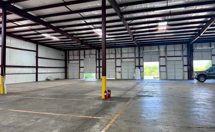 More Photos Of 310 Union Pacific Blvd, Laredo Warehouse For Lease