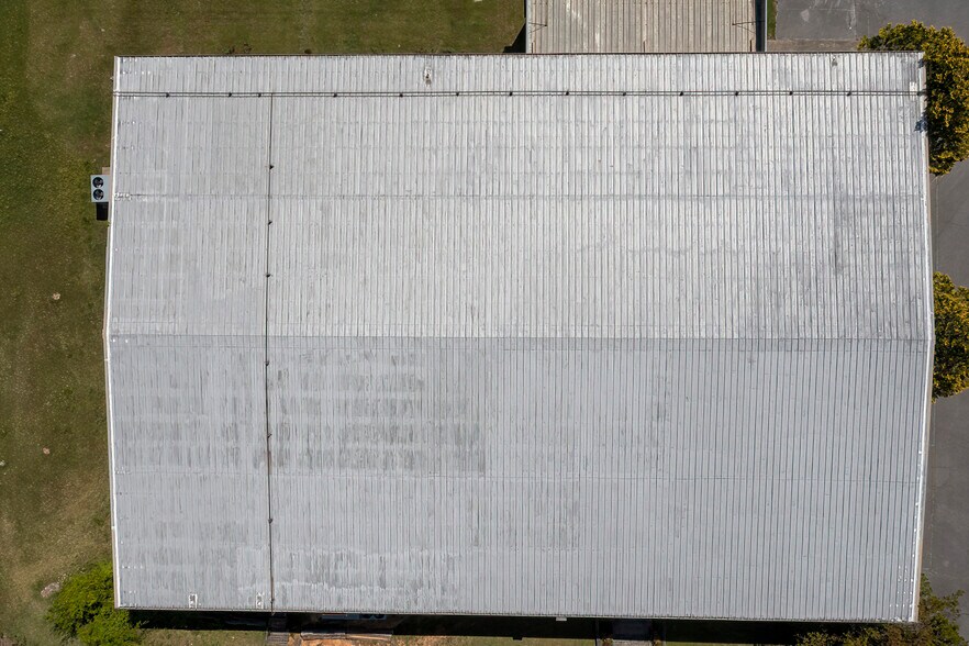 More Photos Of 419 Phillipians Blvd, Pelham Specialty For Sale