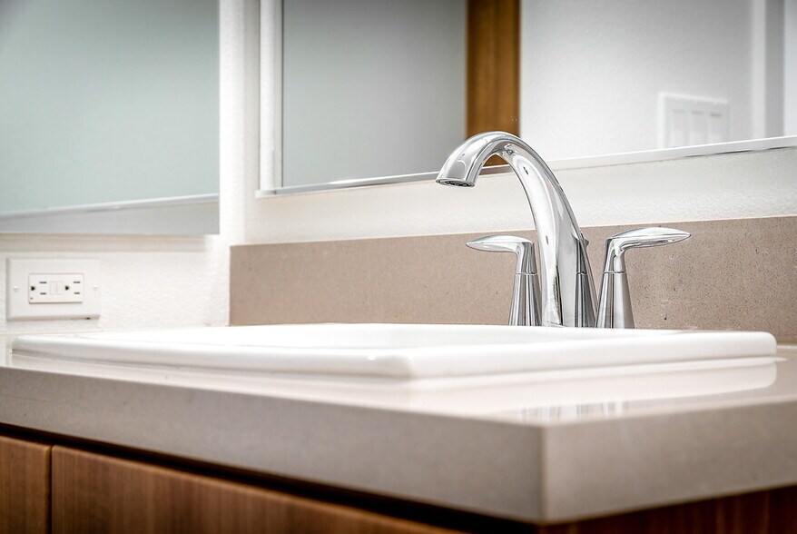 More Photos Of 6240 W Sunset Blvd, Los Angeles Apartments For Lease