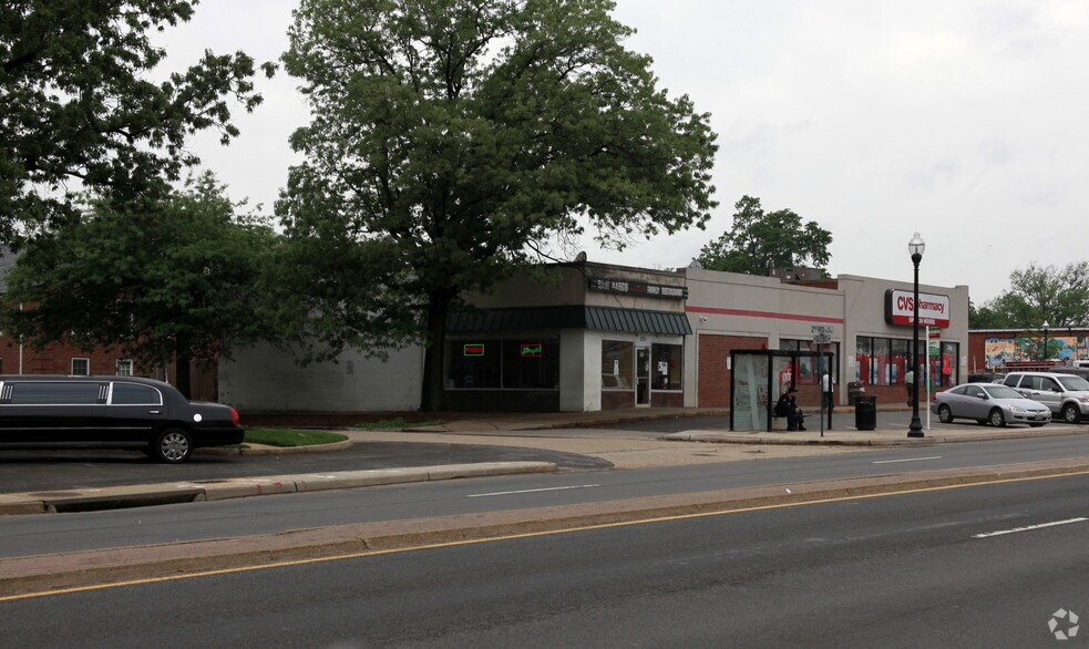 More Photos Of 250-256 N Glebe Rd, Arlington General Retail For Sale