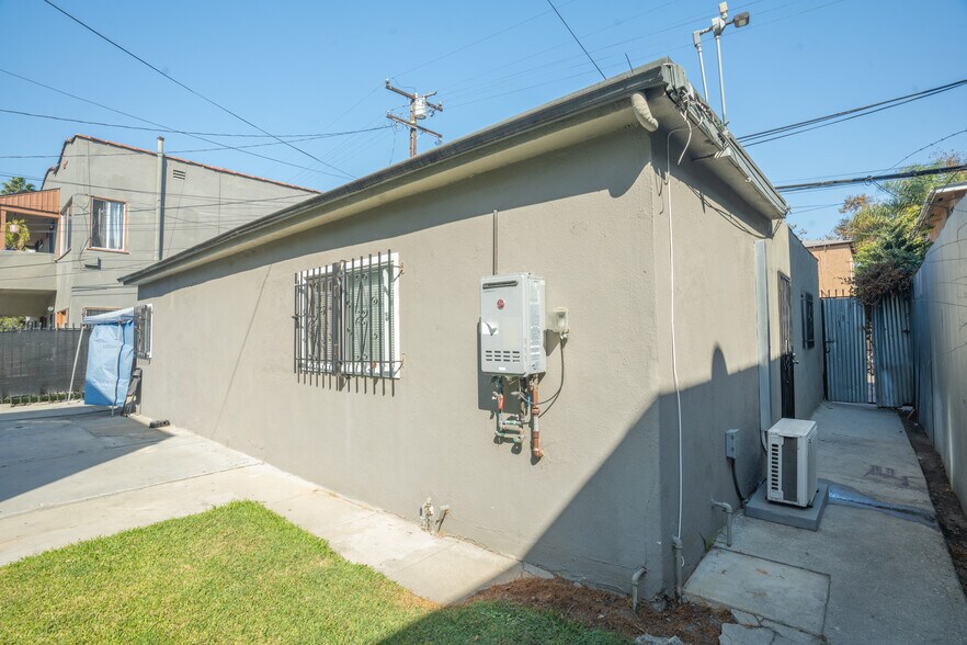 2024 Chestnut Ave, Long Beach, CA 90806 Apartments For Sale