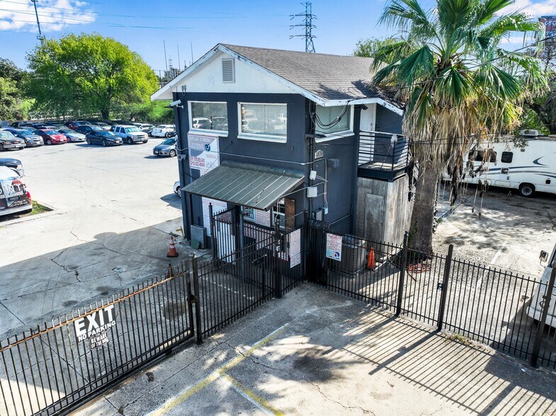 More Photos Of 551 Steves Ave, San Antonio Office Residential For Sale