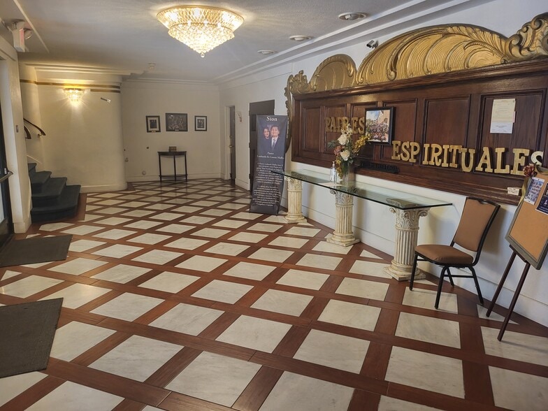 More Photos Of 308 N Main St, Santa Ana Religious Facility For Sale