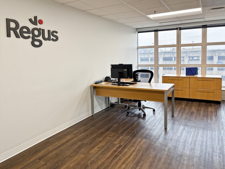 More Photos Of 729 E Pratt, Baltimore Coworking Space