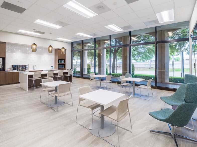 More Photos Of 3120 Southwest Fwy, Houston Office For Lease