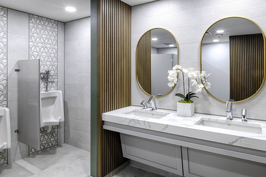 More Photos Of 100 N Central Expy, Richardson Coworking Space