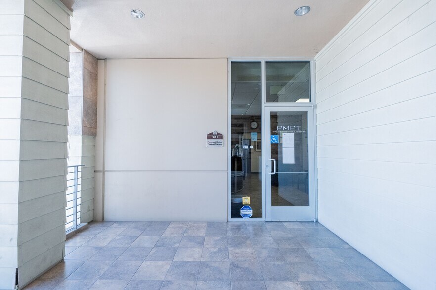 More Photos Of 28975 Front St, Temecula Medical For Sale