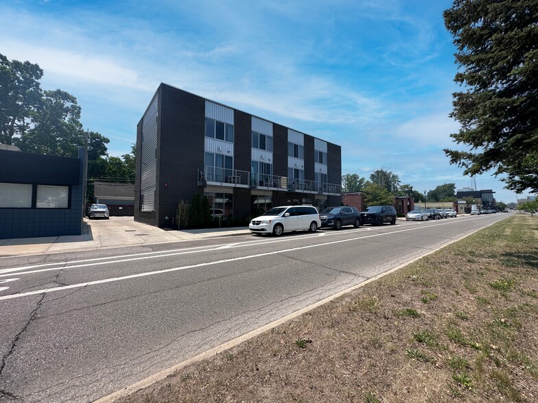 More Photos Of 626 E 4th St, Royal Oak Multifamily For Sale