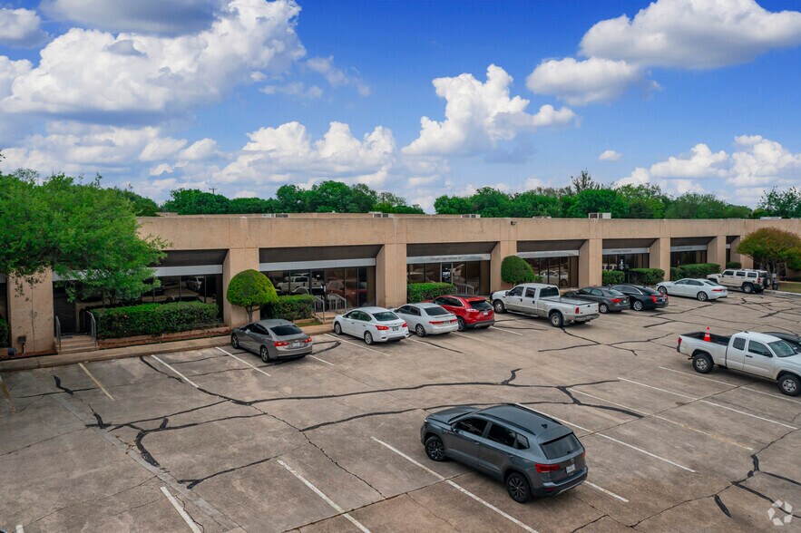 More Photos Of 3201 Cherry Ridge St, San Antonio Unknown For Lease