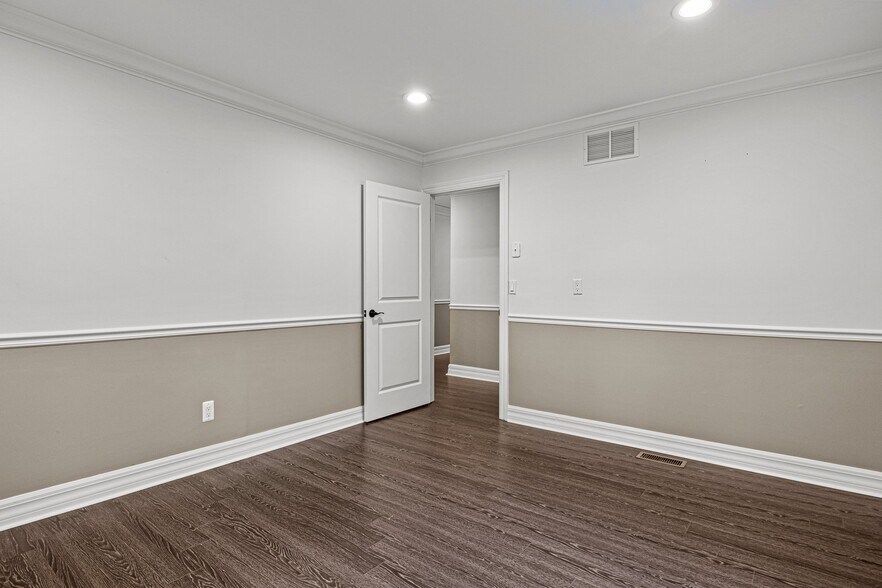 More Photos Of 352 Monmouth Rd, Millstone Township Office For Lease