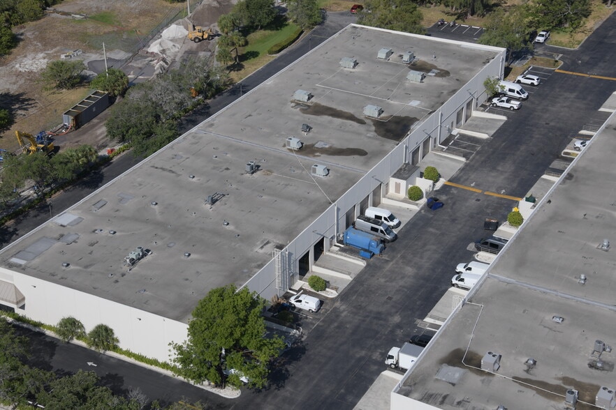 More Photos Of 3402 SW 26th Ter, Fort Lauderdale Warehouse For Lease