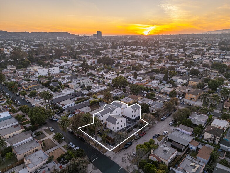 More Photos Of 2301 S Cloverdale Ave, Los Angeles Apartments For Sale
