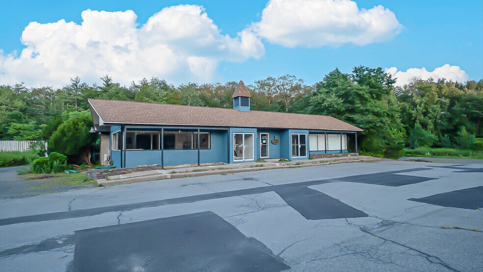 More Photos Of 906 Rt-28, Kingston Restaurant For Sale