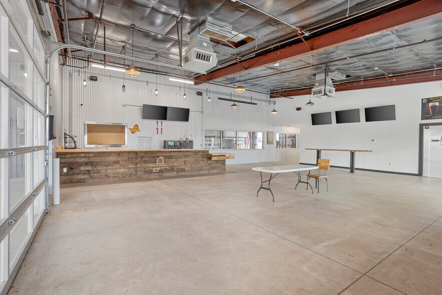 More Photos Of 2702 Fort Worth Hwy, Hudson Oaks Warehouse For Sale