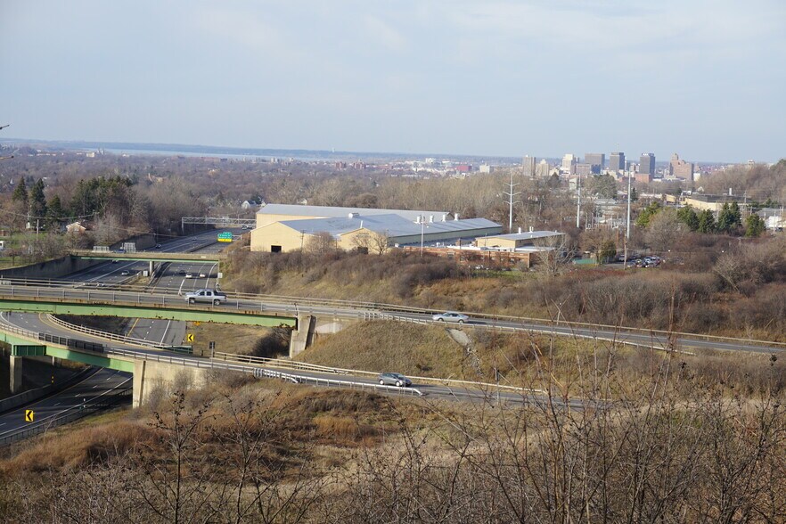 More Photos Of 890 E Brighton Ave, Syracuse Unknown For Lease