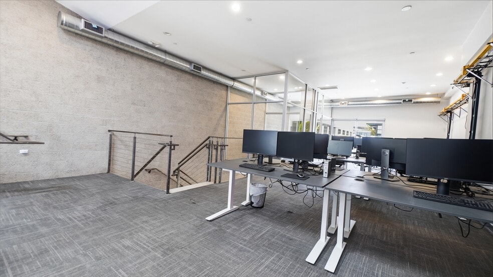 More Photos Of 123-127 Lomita St, El Segundo Loft Creative Space For Sale