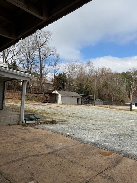 More Photos Of 2735 Huff Dr, Lawrenceville Warehouse For Lease