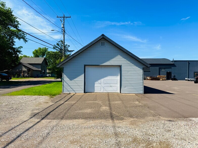 More Photos Of 1330 S Main St, Rice Lake Flex For Sale